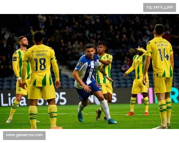 豪门球队密集赛程下状态起伏,争冠格局增添变数 豪门球队密集赛程下状态起伏,争冠格局增添变数